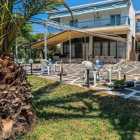 Galinis' Sea Front Studios Nea Kallikrateia Exteriér fotografie