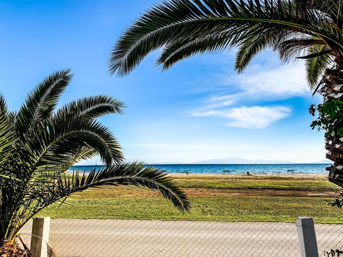 Galinis' Sea Front Studios Nea Kallikrateia Exteriér fotografie