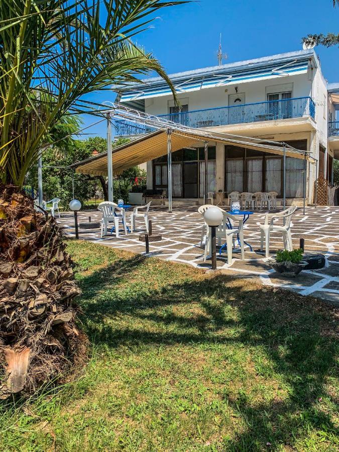 Galinis' Sea Front Studios Nea Kallikrateia Exteriér fotografie